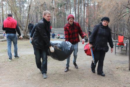 Свердловские коммунисты провели маевку у Каменных палаток