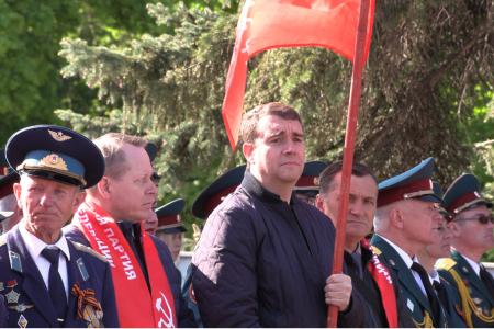 Саратовские коммунисты приняли участие в памятном мероприятии на Воскресенском мемориальном кладбище