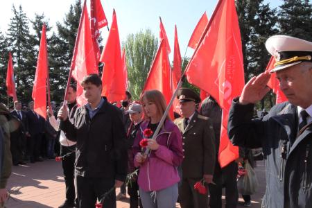 Саратовские коммунисты приняли участие в памятном мероприятии на Воскресенском мемориальном кладбище