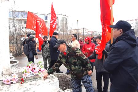 Коммунисты Якутии почтили память Карла Маркса в очередную годовщину его рождения