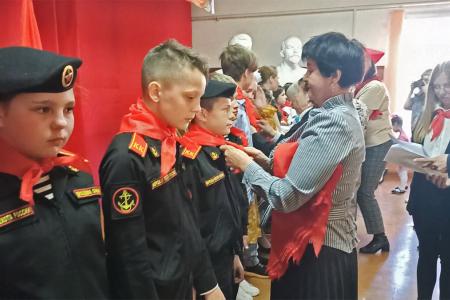 Брянские коммунисты провели торжественный вечер, посвящённый 100-летию Ленинской Пионерии