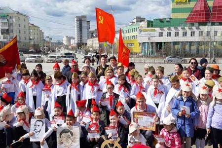 100-летний юбилей красногалстучной пионерии в Якутии