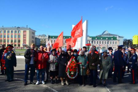 Вологда. Активисты КПРФ приняли участие в шествии «Бессмертного полка»