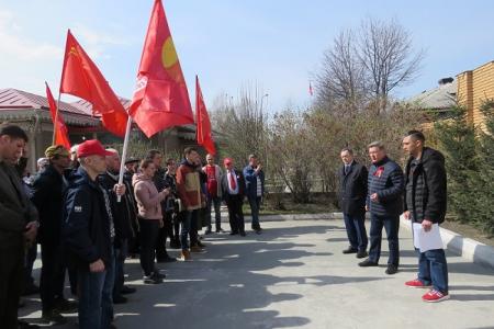Новосибирская область встретила Первомай тремя автопробегами