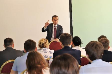 Юрий Афонин – слушателям ЦПУ: Наша программа – это остро необходимый стране план суверенизации экономики и построения справедливого общества