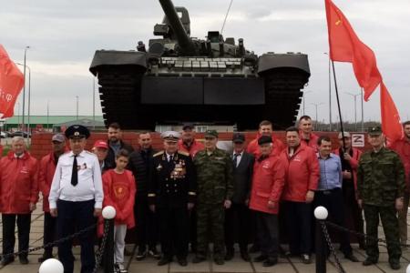 Смоленские коммунисты провели автопробег, приуроченный к 77-й годовщине Победы