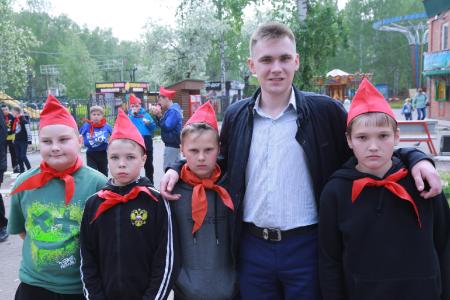 Омск: красные галстуки возвращаются!