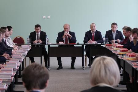 Председатель ЦК КПРФ Г.А. Зюганов провел занятие в Центре политической учебы