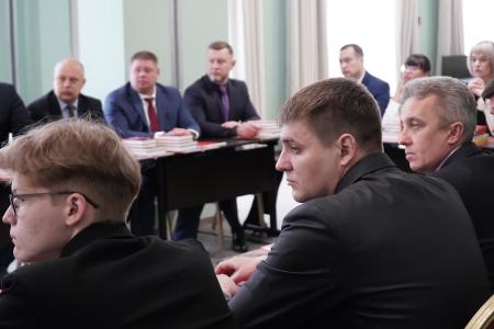 Председатель ЦК КПРФ Г.А. Зюганов провел занятие в Центре политической учебы