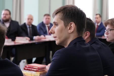Председатель ЦК КПРФ Г.А. Зюганов провел занятие в Центре политической учебы
