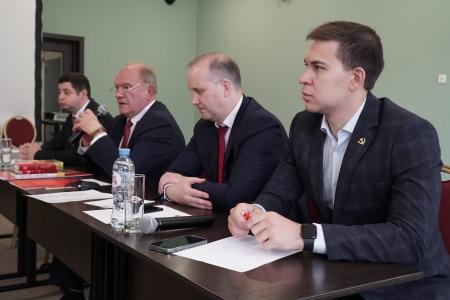 Председатель ЦК КПРФ Г.А. Зюганов провел занятие в Центре политической учебы