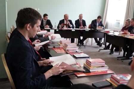 Председатель ЦК КПРФ Г.А. Зюганов провел занятие в Центре политической учебы
