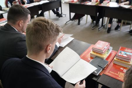 Председатель ЦК КПРФ Г.А. Зюганов провел занятие в Центре политической учебы