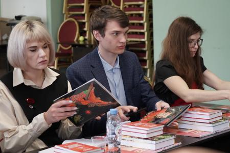 Председатель ЦК КПРФ Г.А. Зюганов провел занятие в Центре политической учебы