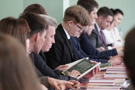 Председатель ЦК КПРФ Г.А. Зюганов провел занятие в Центре политической учебы