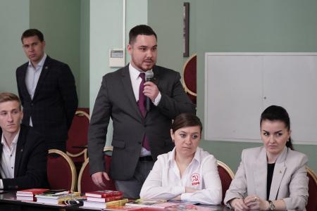 Председатель ЦК КПРФ Г.А. Зюганов провел занятие в Центре политической учебы