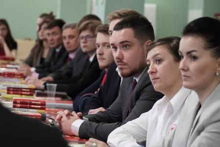 Председатель ЦК КПРФ Г.А. Зюганов провел занятие в Центре политической учебы