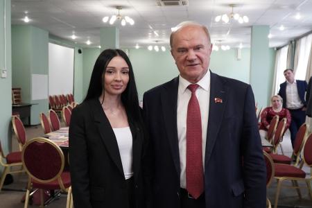 Председатель ЦК КПРФ Г.А. Зюганов провел занятие в Центре политической учебы