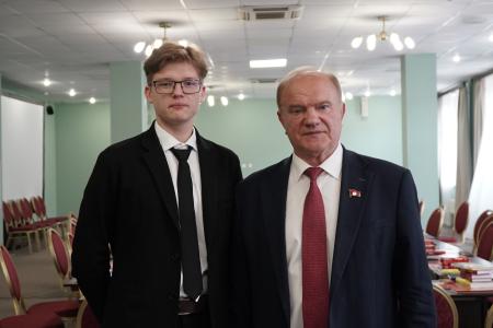 Председатель ЦК КПРФ Г.А. Зюганов провел занятие в Центре политической учебы