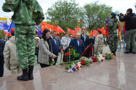 Коммунисты Калмыкии широко отметили День Победы