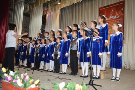 Конкурс Калмыцкого республиканского отделения КПРФ «Салют, пионерия!» завершился гала-концертом