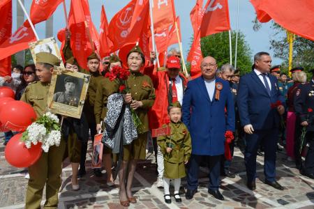 Коммунисты Калмыкии широко отметили День Победы