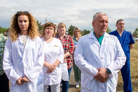 Низкий поклон за спасённые жизни: в Хакасии появилась аллея памяти медиков, погибших в борьбе с COVID-19