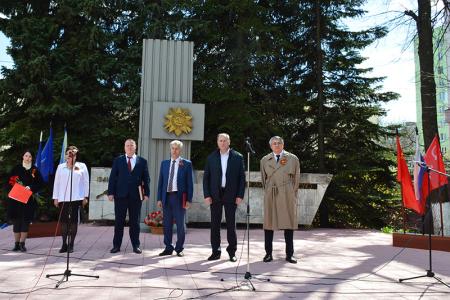 Лидер ивановских коммунистов Александр Бойков поздравил работников оборонных предприятий с приближающимся Днём Победы