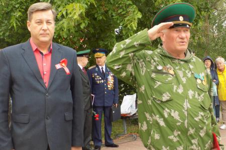 По поручению депутата Госдумы Сергея Гаврилова воронежские коммунисты поздравили ветеранов с Днем пограничных войск России