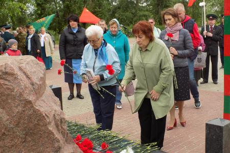 По поручению депутата Госдумы Сергея Гаврилова воронежские коммунисты поздравили ветеранов с Днем пограничных войск России