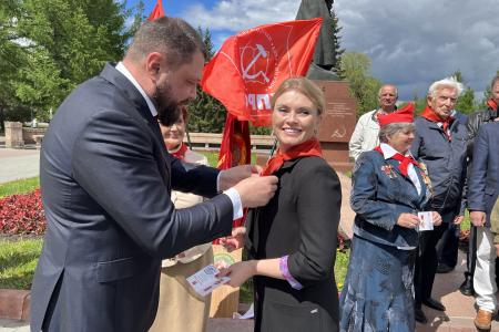 В Челябинске состоялась торжественная линейка, посвященная 100-летию Ленинской Пионерии