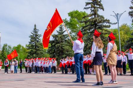 Ещё несколько десятков школьников Хакасии приняли в пионеры