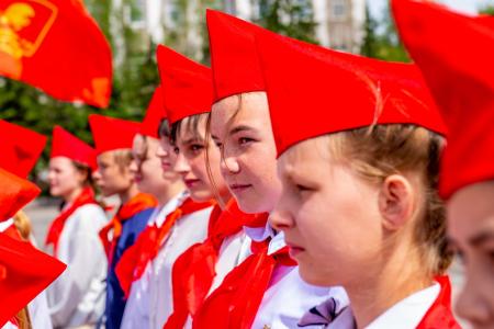 Ещё несколько десятков школьников Хакасии приняли в пионеры