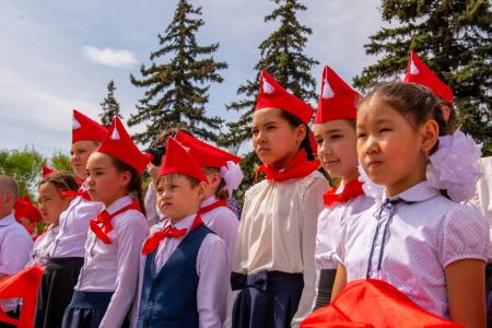 Ещё несколько десятков школьников Хакасии приняли в пионеры