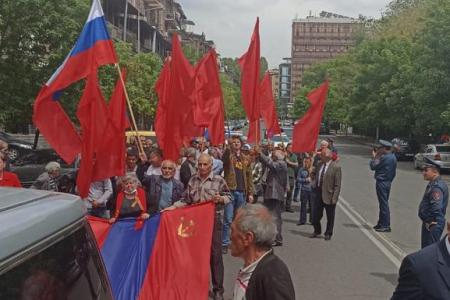 Партии, входящие в СКП-КПСС, провели праздничные первомайские демонстрации
