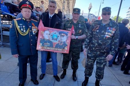 Калининградская область. Активисты КПРФ приняли участие в шествии бессмертного полка