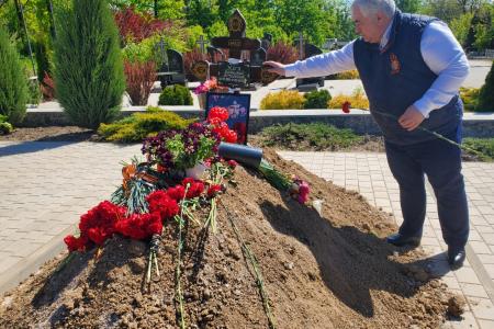 Делегация КПРФ во главе с Казбеком Тайсаевым с рабочим визитом прибыла в Донбасс