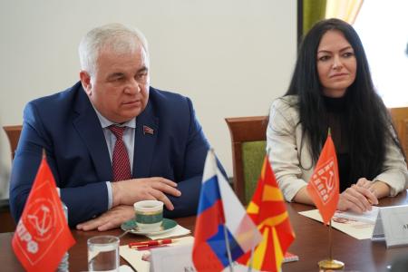 Казбек Тайсаев встретился с представителями левых сил Северной Македонии