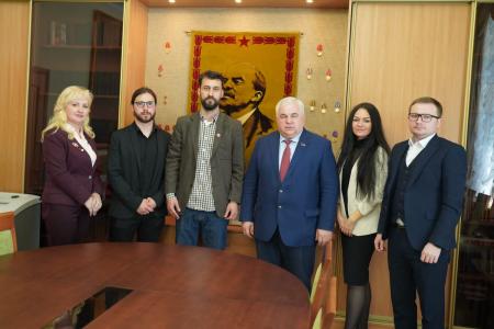 Казбек Тайсаев встретился с представителями левых сил Северной Македонии