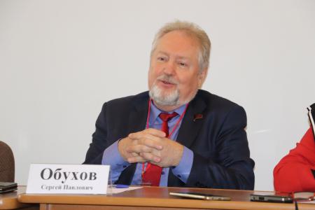 Юрий Афонин в Саратове: Без высоких стандартов образования и вложений в науку не будет никаких прорывов в экономике