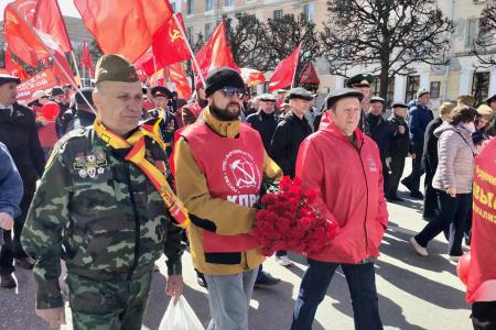 Коммунисты Чувашии отметили Первомай участием в праздничной демонстрации