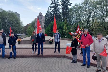 Калининградская область. Активисты КПРФ приняли участие в шествии бессмертного полка