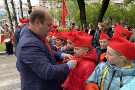 Вековой юбилей Пионерии в Рязани отметили праздничной линейкой