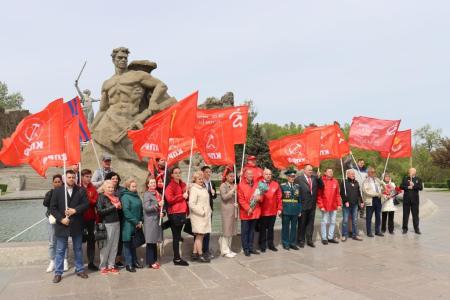 Возложения в честь 77-й годовщины Победы в Великой Отечественной войне в Сталинграде