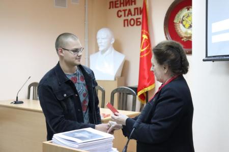 Волгоград. В Сталинградском обкоме КПРФ прошло очередное политзанятие