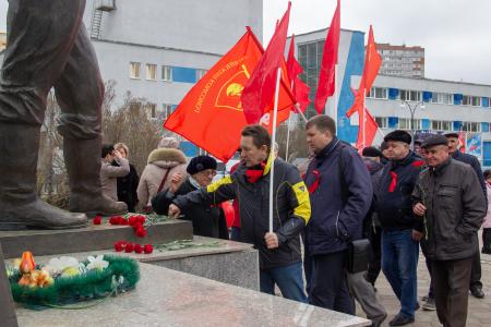 Томские коммунисты митингом отметили 1 мая