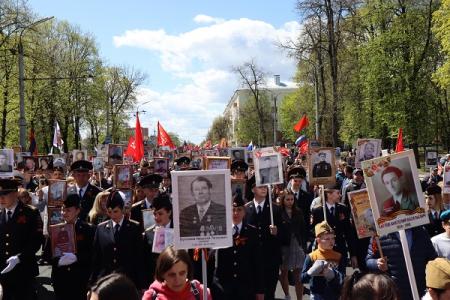 Орловские коммунисты приняли участие в шествии «Бессмертного полка»