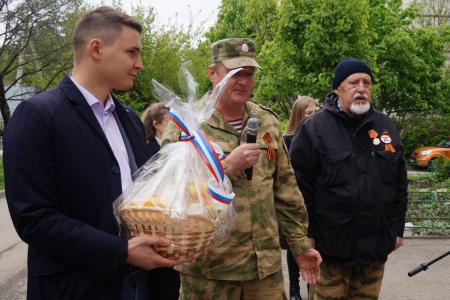 Ставропольские комсомольцы и коммунисты подарили ветеранам концерты