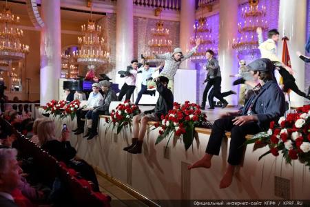 Г.А. Зюганов: "Самые яркие страницы в жизни страны Советов связаны с пионерией и комсомолом". В Москве прошел праздничный вечер-концерт, посвященный 100-летию Пионерии