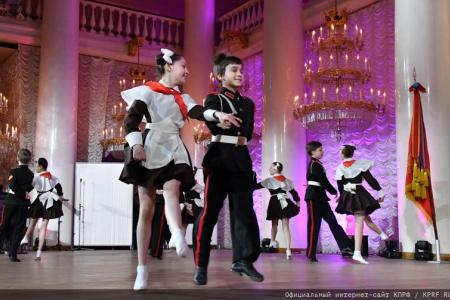 Г.А. Зюганов: "Самые яркие страницы в жизни страны Советов связаны с пионерией и комсомолом". В Москве прошел праздничный вечер-концерт, посвященный 100-летию Пионерии